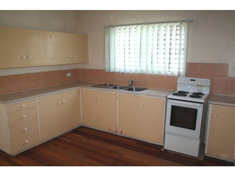 15 Premier Street, Oxley QLD 4075