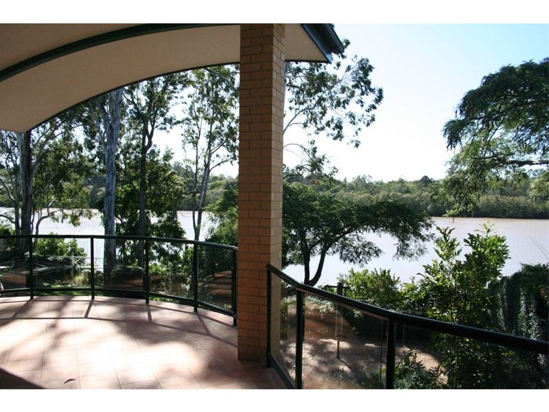 130 Hargreaves Avenue, Chelmer QLD 4068