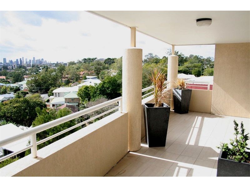 9/200 Swann Road, Taringa QLD 4068
