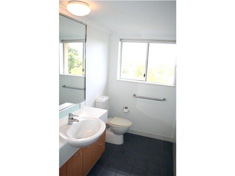 9/200 Swann Road, Taringa QLD 4068