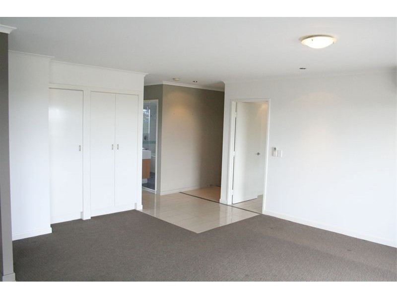 9/200 Swann Road, Taringa QLD 4068