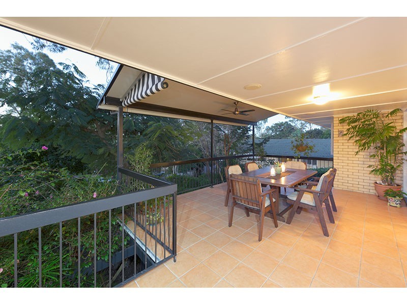 9 Kyoga Street, Kenmore QLD 4069