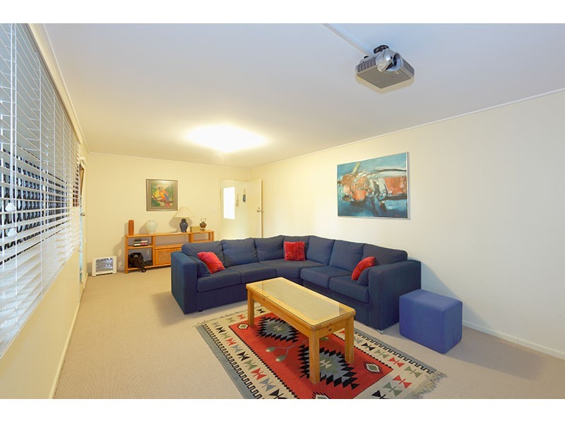 9 Kyoga Street, Kenmore QLD 4069