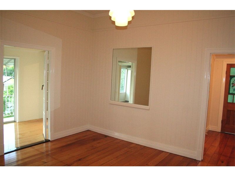 28 Churchill Street, Graceville QLD 4075