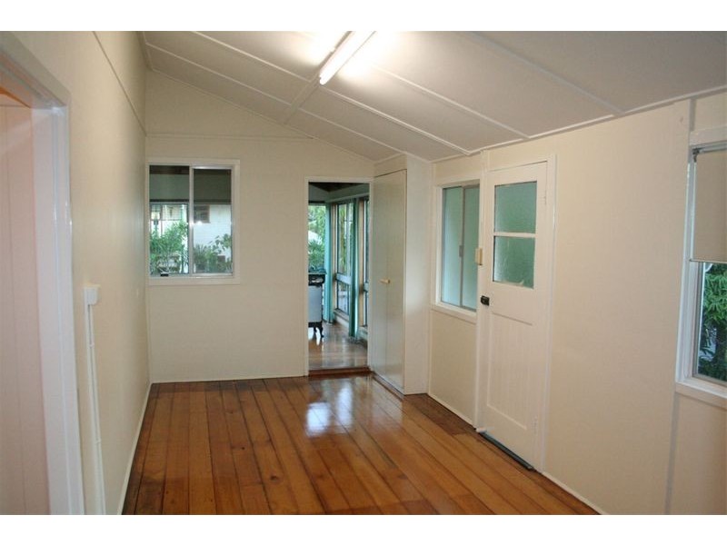 28 Churchill Street, Graceville QLD 4075