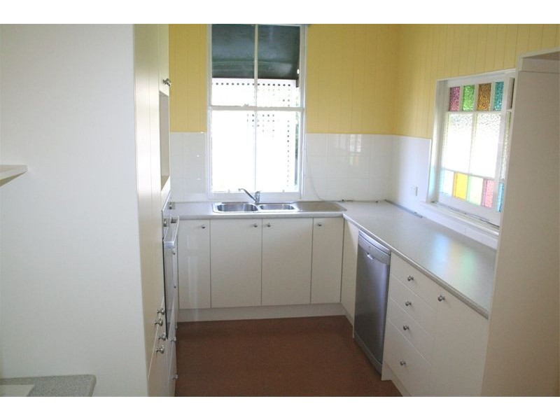 18 Cormack Street, Sherwood QLD 4075