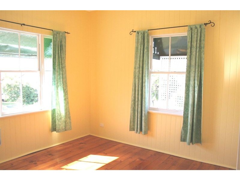 18 Cormack Street, Sherwood QLD 4075