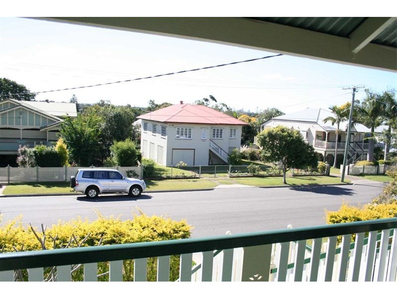 18 Cormack Street, Sherwood QLD 4075