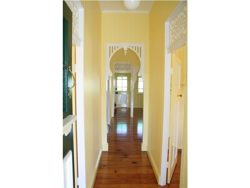 18 Cormack Street, Sherwood QLD 4075