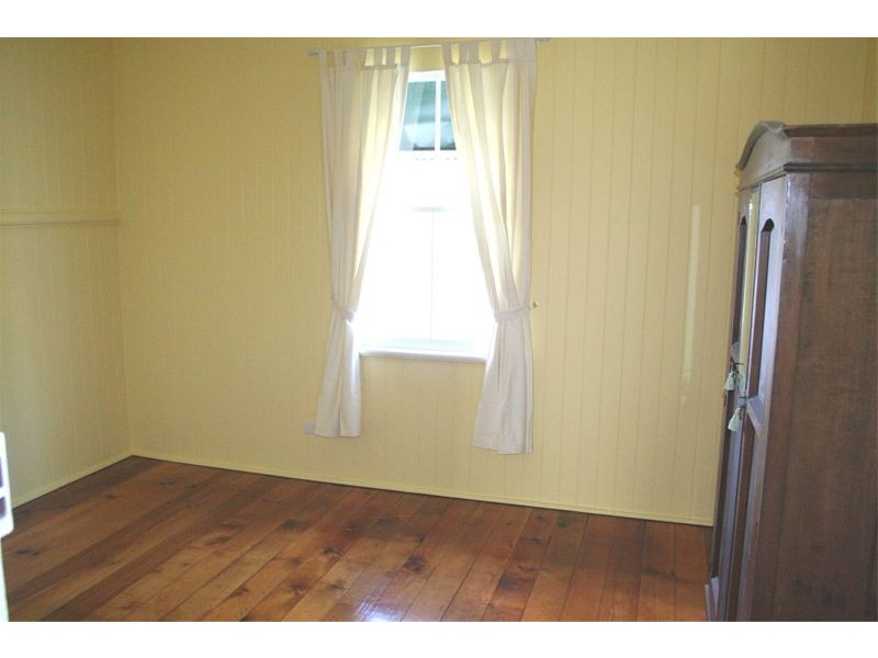 18 Cormack Street, Sherwood QLD 4075