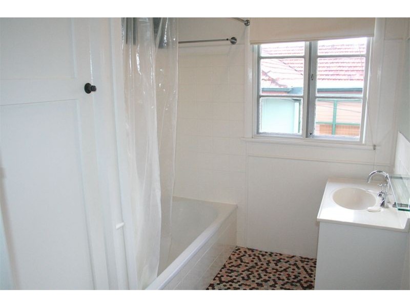 63 Waratah Avenue, Graceville QLD 4075