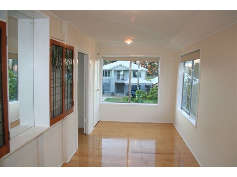 28 Churchill Street, Graceville QLD 4075