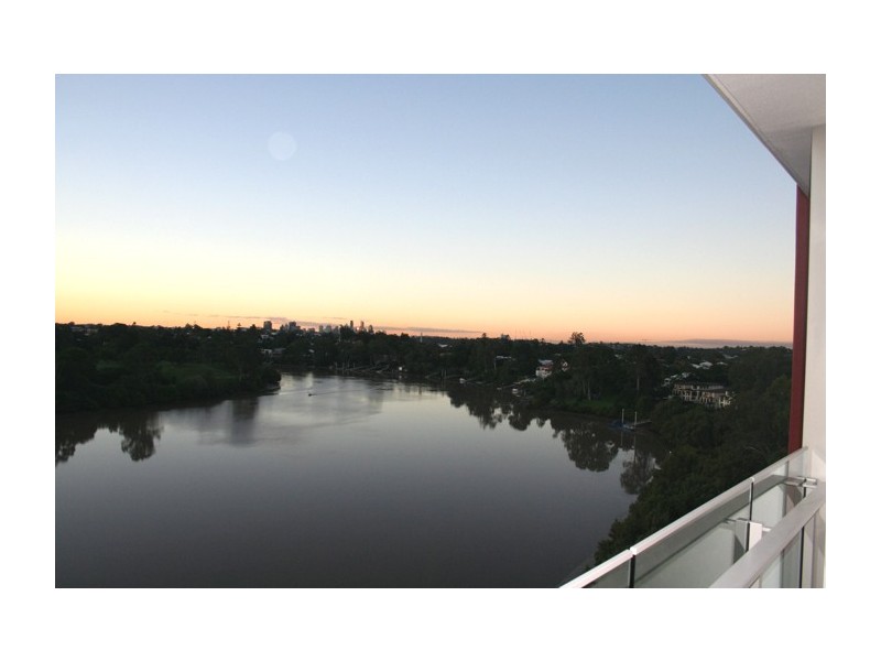 226/105 ‘Tennyson Reach’ King Arthur Terrace, Tennyson QLD 4105