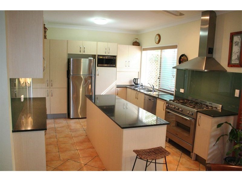 9 Ruth Street, Corinda QLD 4075