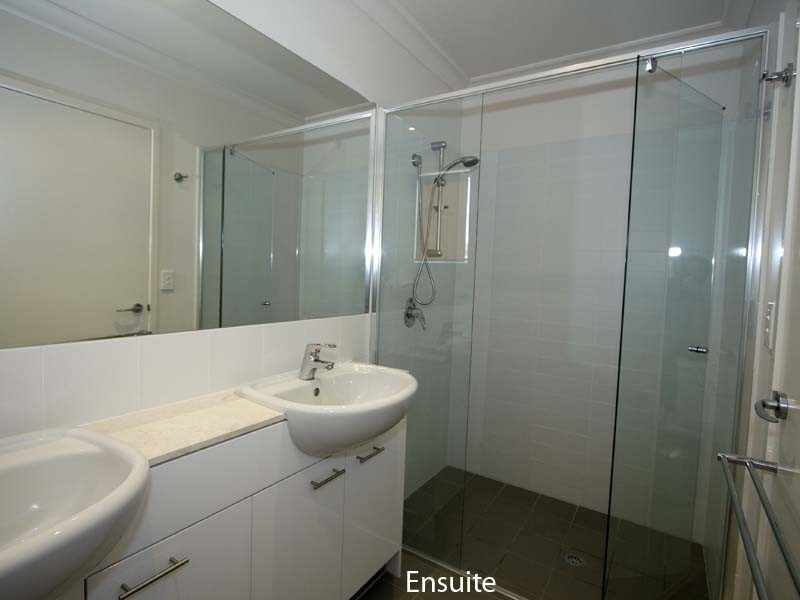 21/16 Grosvenor Road, Indooroopilly QLD 4068