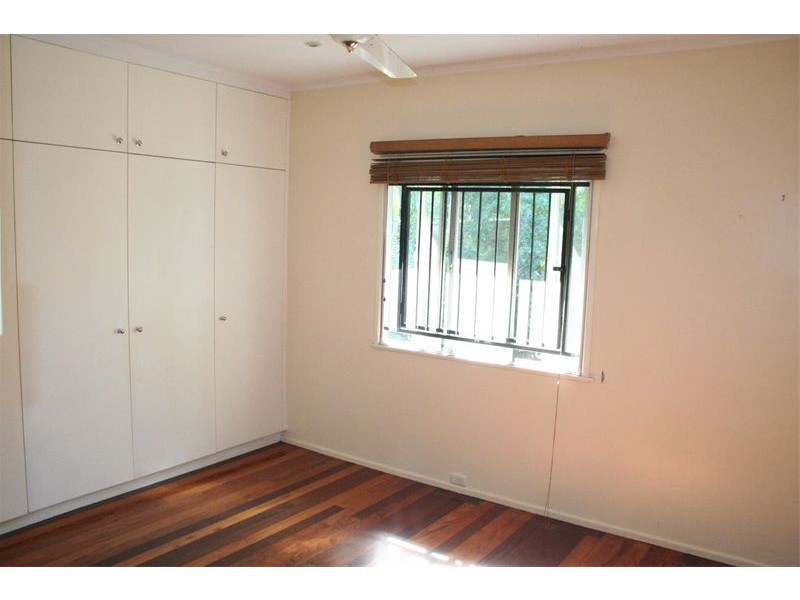 31 Blackstone St, Indooroopilly QLD 4068
