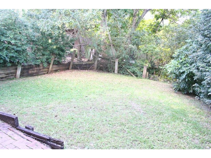 31 Blackstone St, Indooroopilly QLD 4068