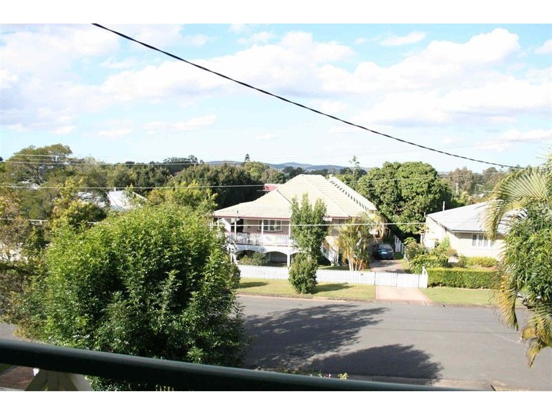 9 Ruth Street, Corinda QLD 4075