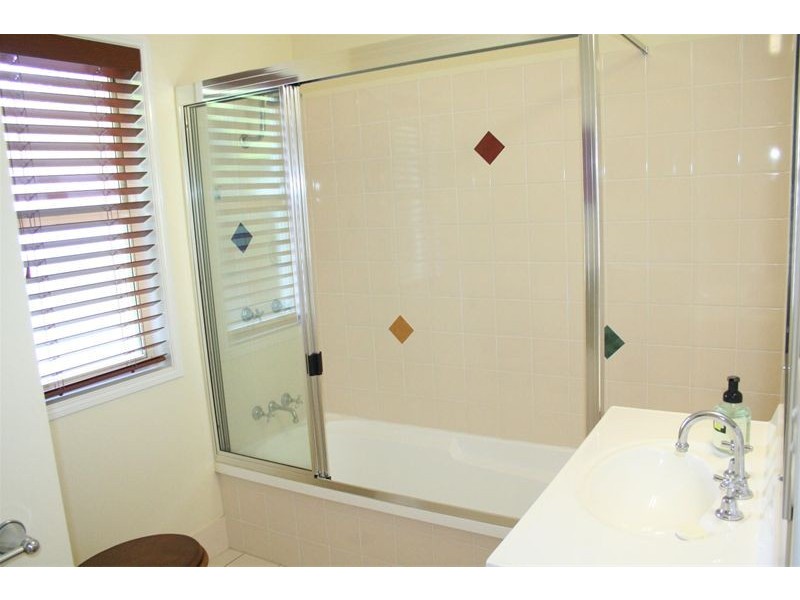 9 Ruth Street, Corinda QLD 4075