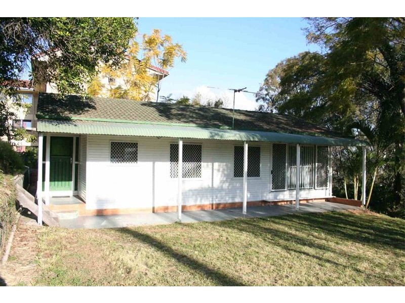 4 Clarence Road, Indooroopilly QLD 4068