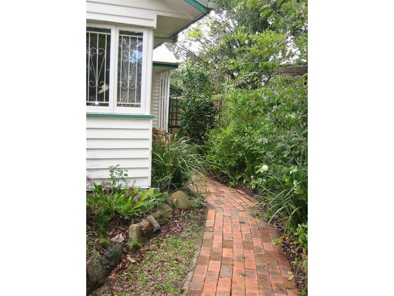 9 Jordan Street, Sherwood QLD 4075