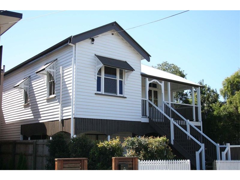 24 CHANCELLOR STREET, Sherwood QLD 4075