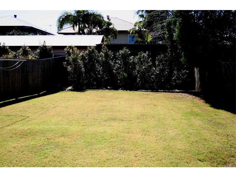 24 CHANCELLOR STREET, Sherwood QLD 4075