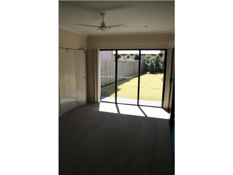 24 CHANCELLOR STREET, Sherwood QLD 4075