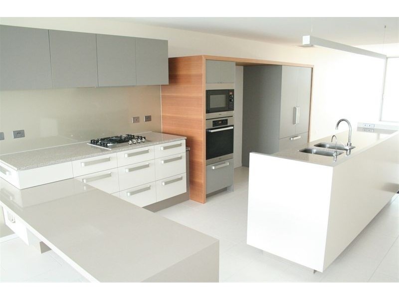 308 /205 King Arthur Terrrace, Tennyson QLD 4105