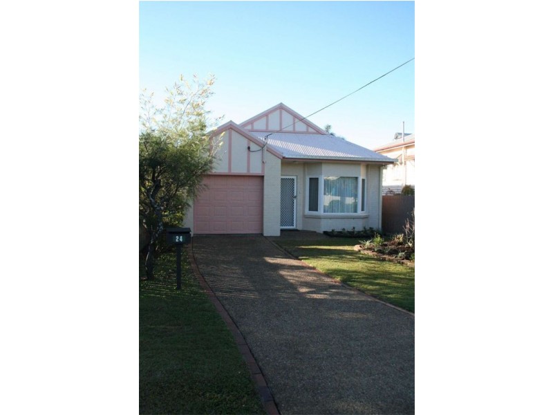 24 Allardyce Street, Graceville QLD 4075