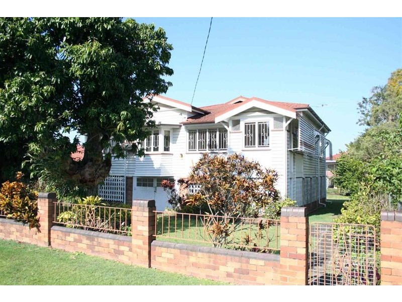 9 NELSON STREET, Corinda QLD 4075