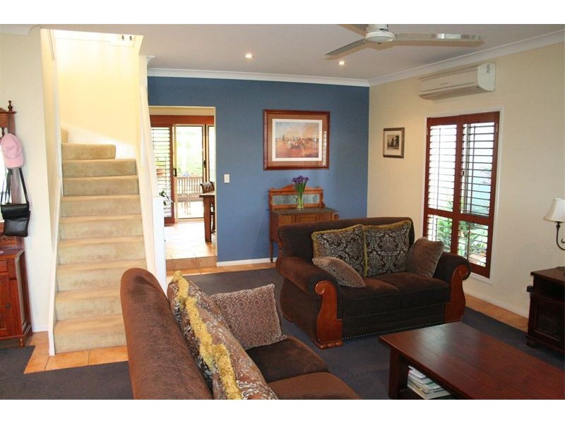 9 Ruth Street, Corinda QLD 4075