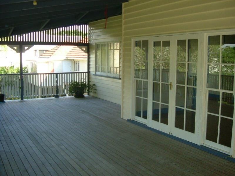 20 Frank Street, Graceville QLD 4075