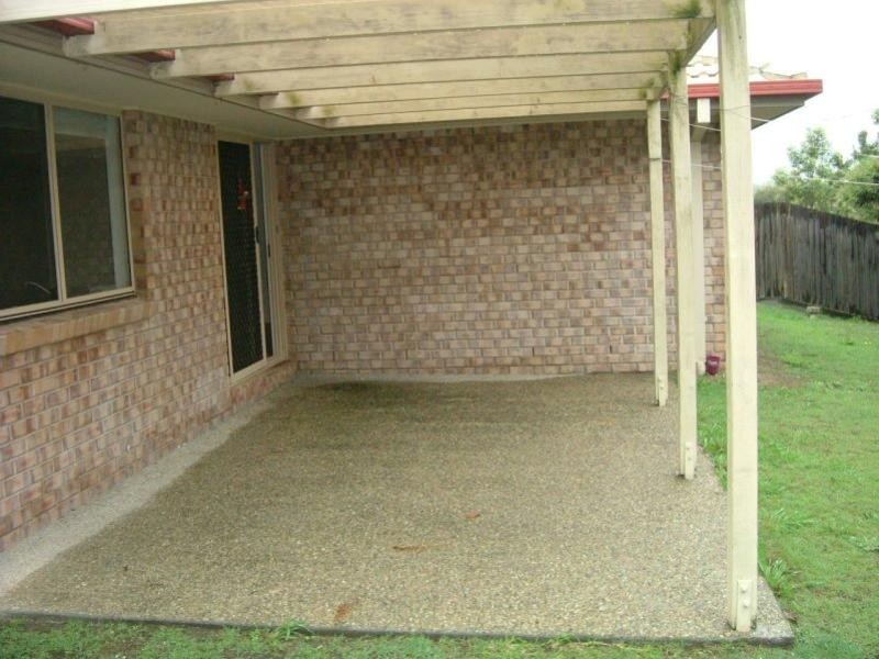 18 Florence Place, Oxley QLD 4075