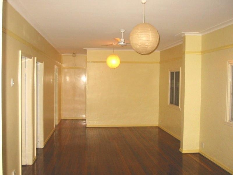 66 Mortlake Road, Graceville QLD 4075