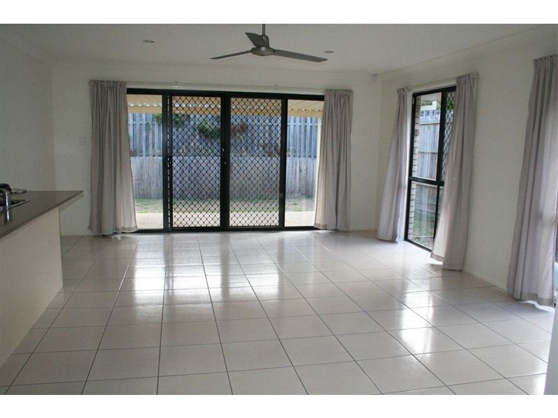 37 Masterton Street, Oxley QLD 4075