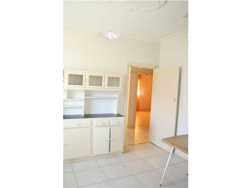 64 King Arthur Terrace, Tennyson QLD 4105