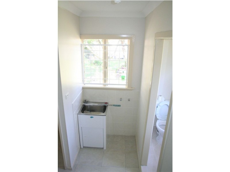 64 King Arthur Terrace, Tennyson QLD 4105