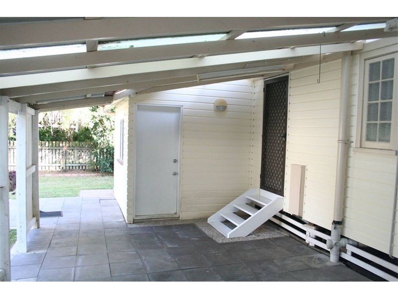 31 Addison Road, Graceville QLD 4075