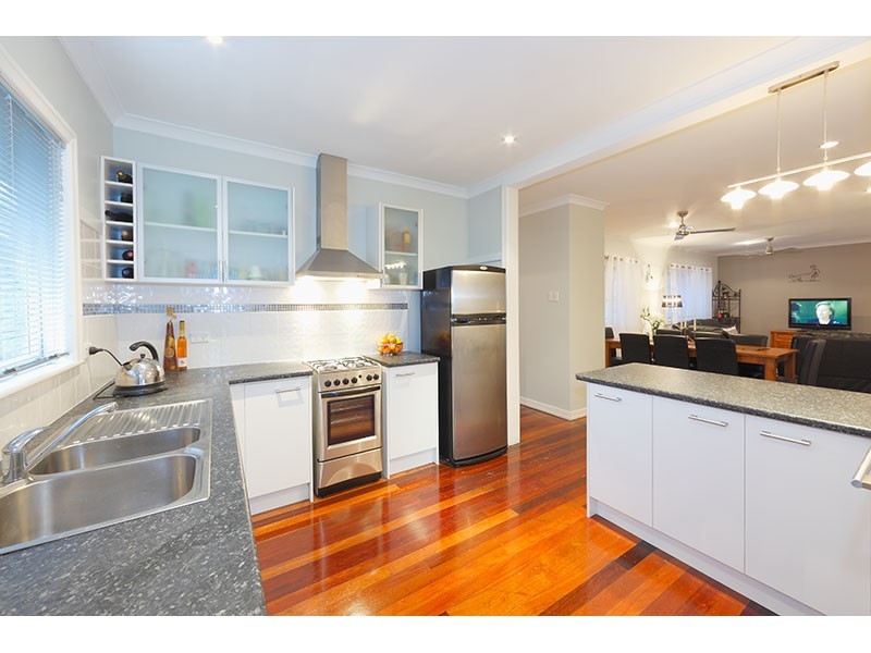 65 Honour Avenue, Chelmer QLD 4068