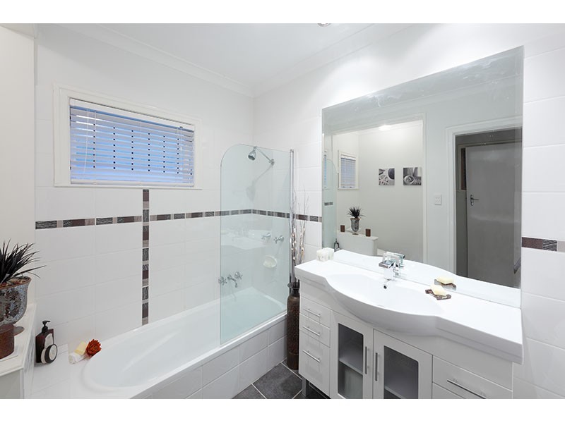 65 Honour Avenue, Chelmer QLD 4068