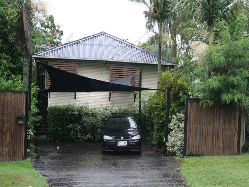 317 Long Street East, Graceville QLD 4075