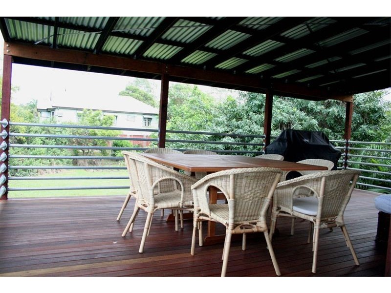 5 Gladstone Street, Oxley QLD 4075