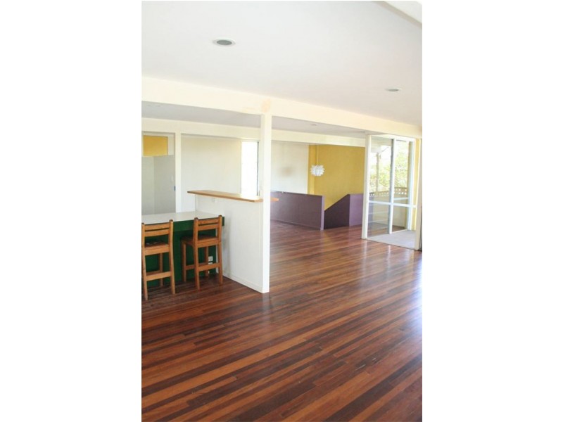 32 Victoria Street, Indooroopilly QLD 4068