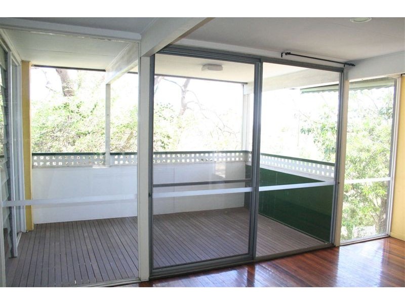 32 Victoria Street, Indooroopilly QLD 4068