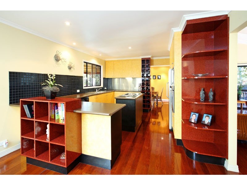 32 Chapel Hill Road, Chapel Hill QLD 4069