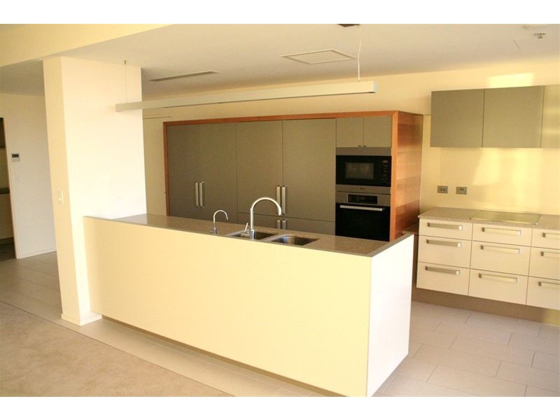 226/105 ‘Tennyson Reach’ King Arthur Terrace, Tennyson QLD 4105