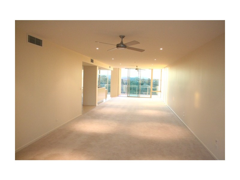 226/105 ‘Tennyson Reach’ King Arthur Terrace, Tennyson QLD 4105