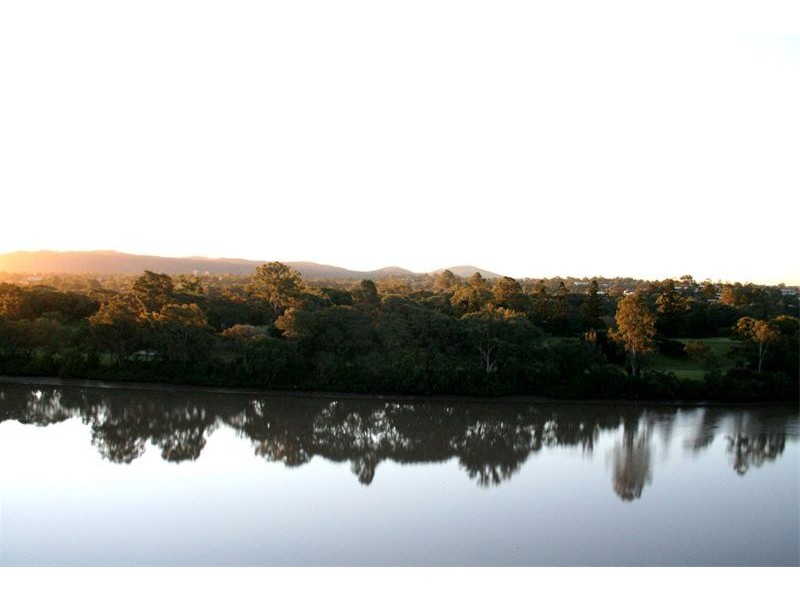 226/105 ‘Tennyson Reach’ King Arthur Terrace, Tennyson QLD 4105