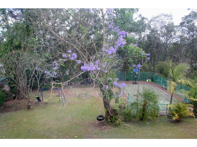 114 Seventeen Mile Rocks Road, Oxley QLD 4075